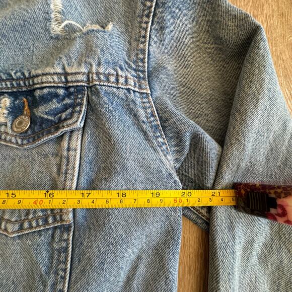 Old Navy Jean Jacket - Size M - Picture 4 of 5